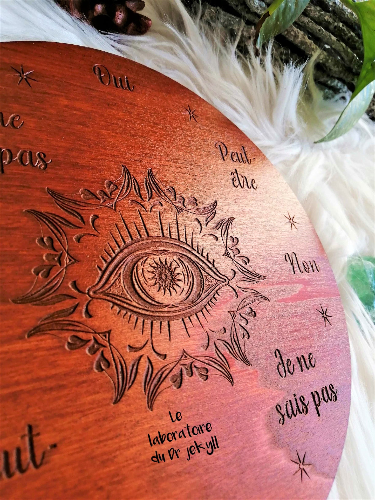 Planche de Radiesthésie Œil Divin en Bois – Pendulum Board de Divination Artisanale
