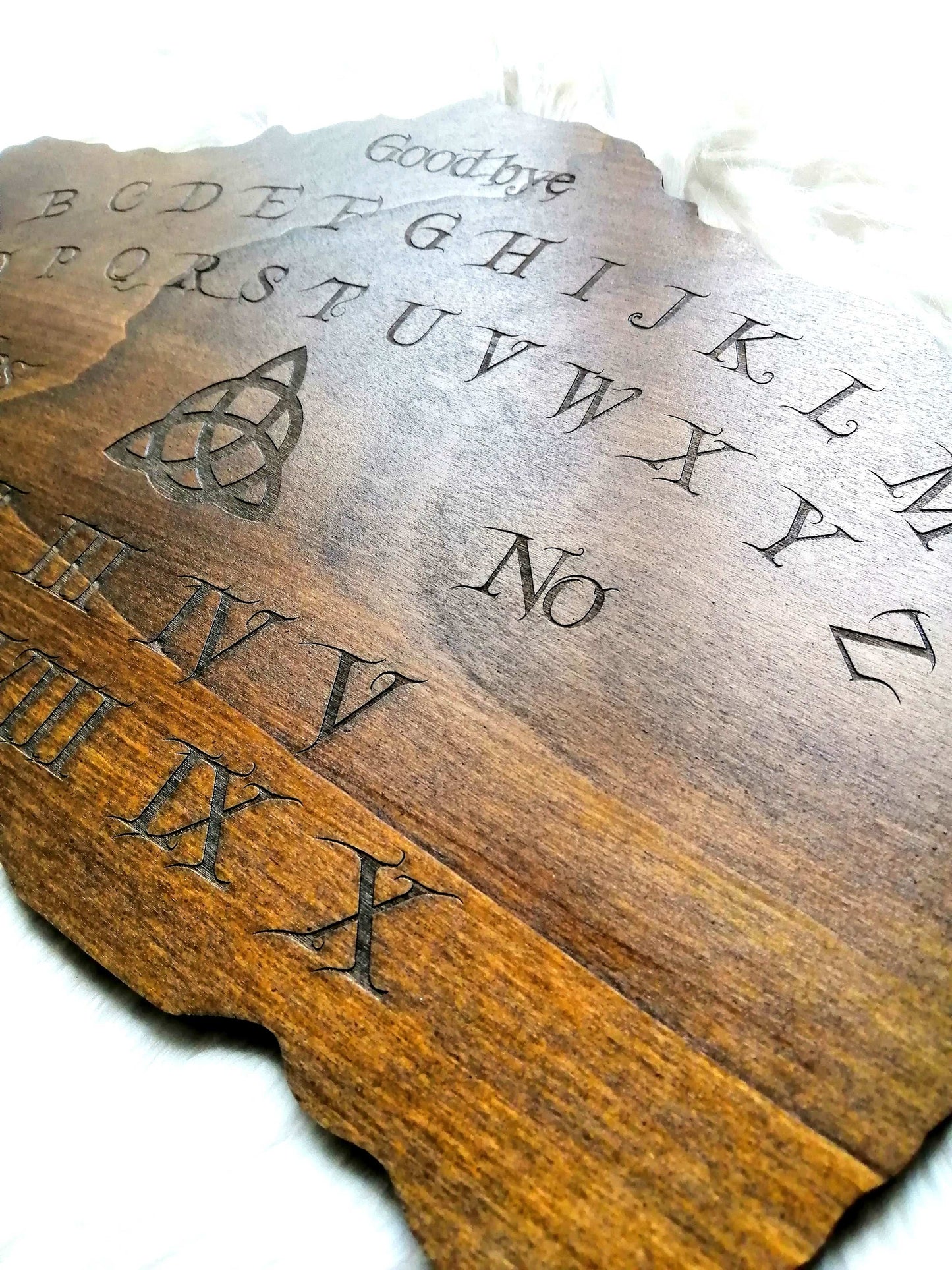 Planche Ouija Artisanale Bois – Ouija Board Grand Format – Spirit Board Gravé – Décoration Ésotérique & Objet Spirituel