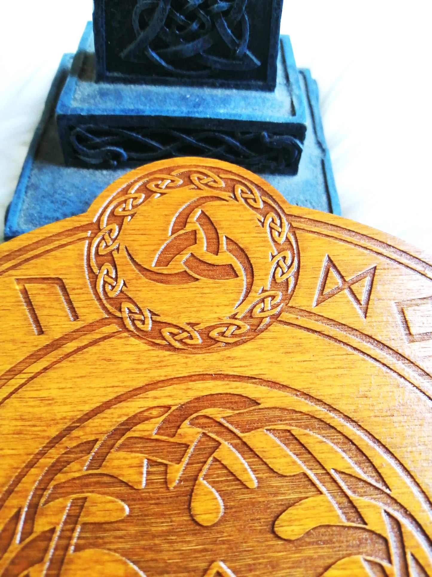 Yggdrasil, planche de divination