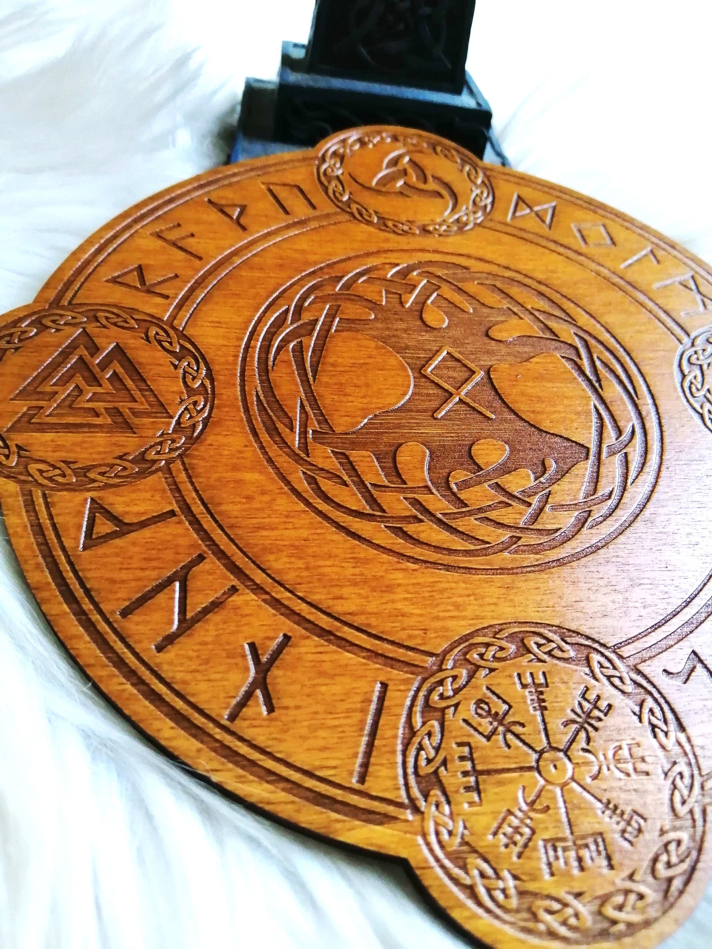 Yggdrasil, planche de divination
