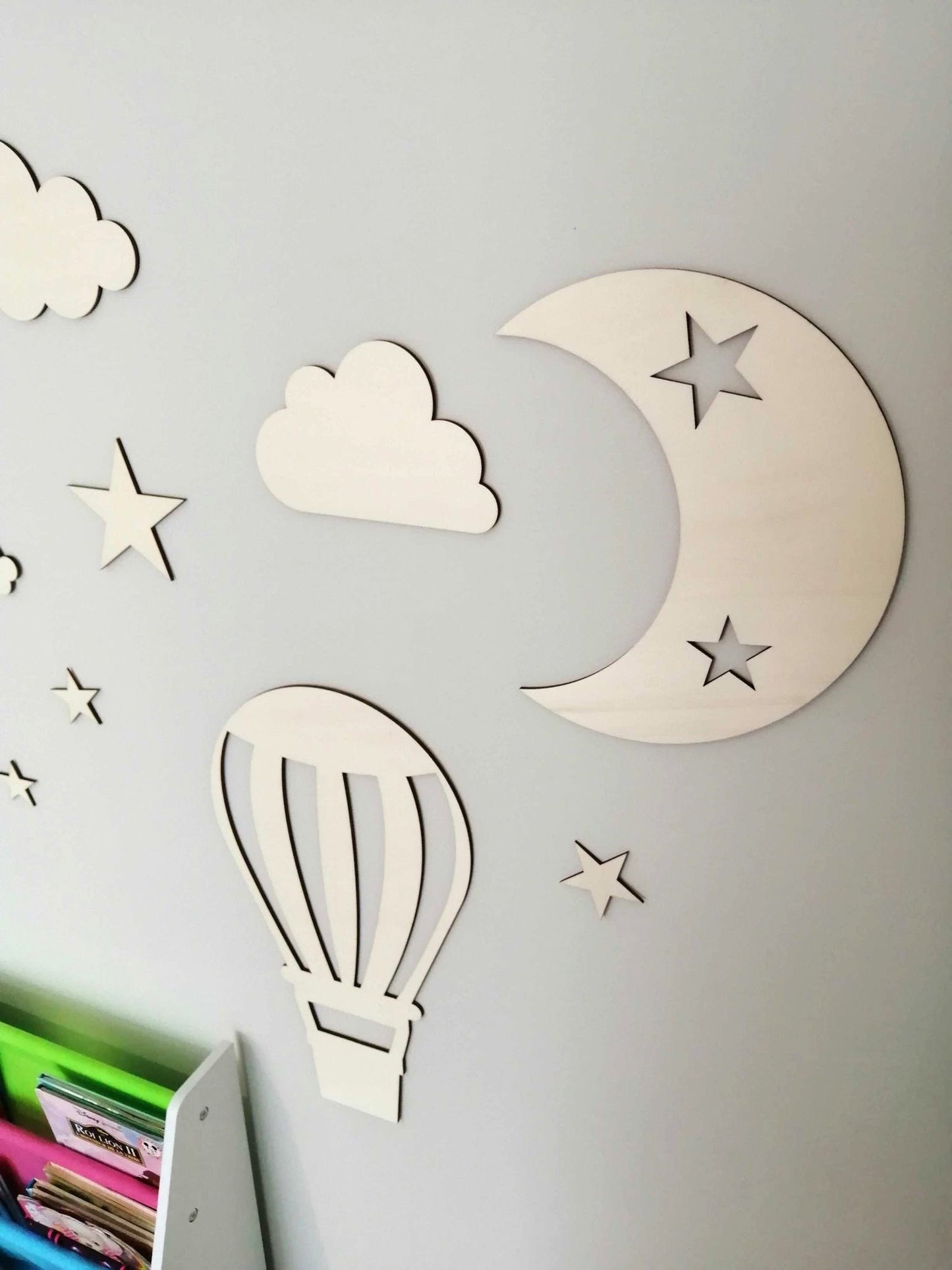 "Montgolfière Enchantée" pour chambre d'enfant.