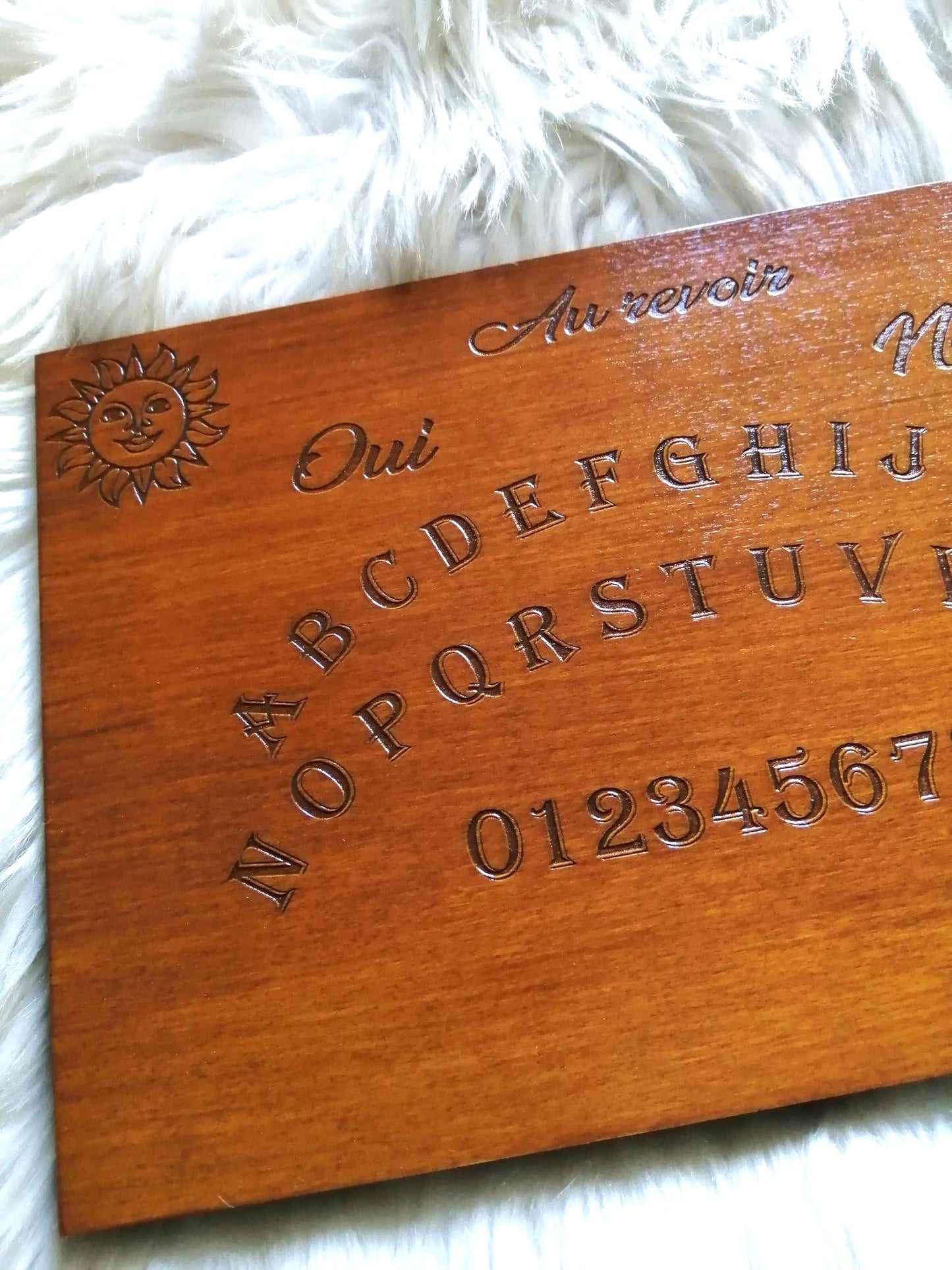 Planche Ouija Classique – Bois Gravé | Spiritisme & Divination