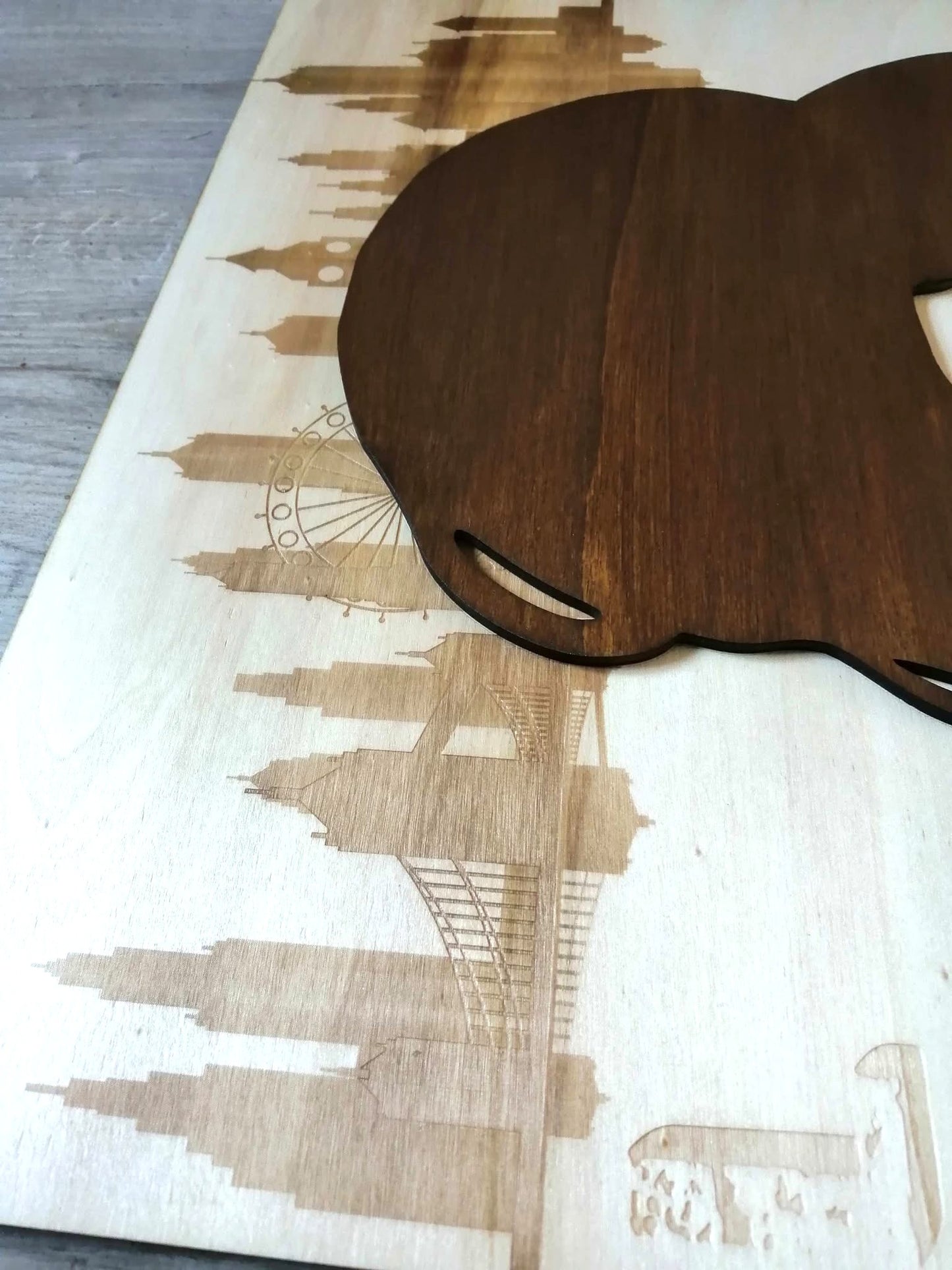 Amy Winehouse Tableau en bois gravé & découpé – Art mural pop art & street art, décoration musicale