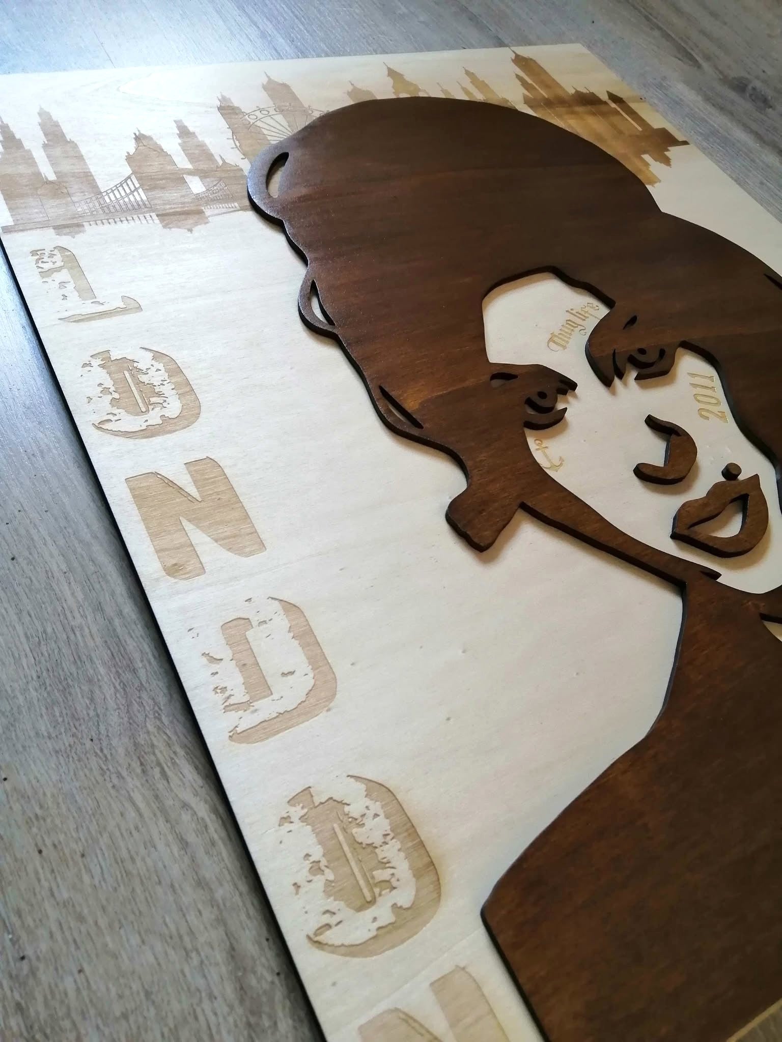 Décoration murale Amy Winehouse - Tableau bois gravé pour un intérieur moderne et musical