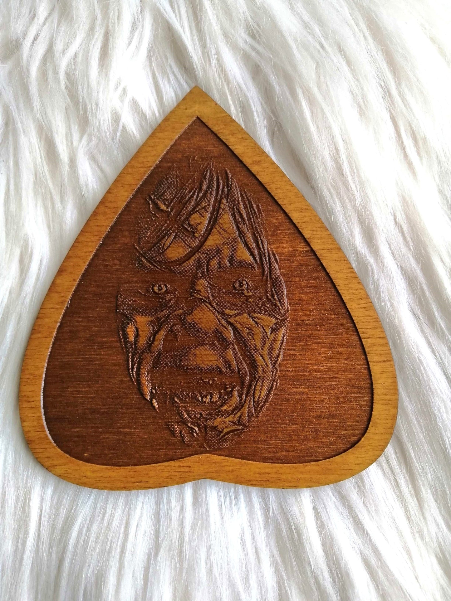 Goutte Ouija Bois – Planchette Spirit Board – Accessoire Ouija Gravé – Planchette de Spiritisme Artisanale