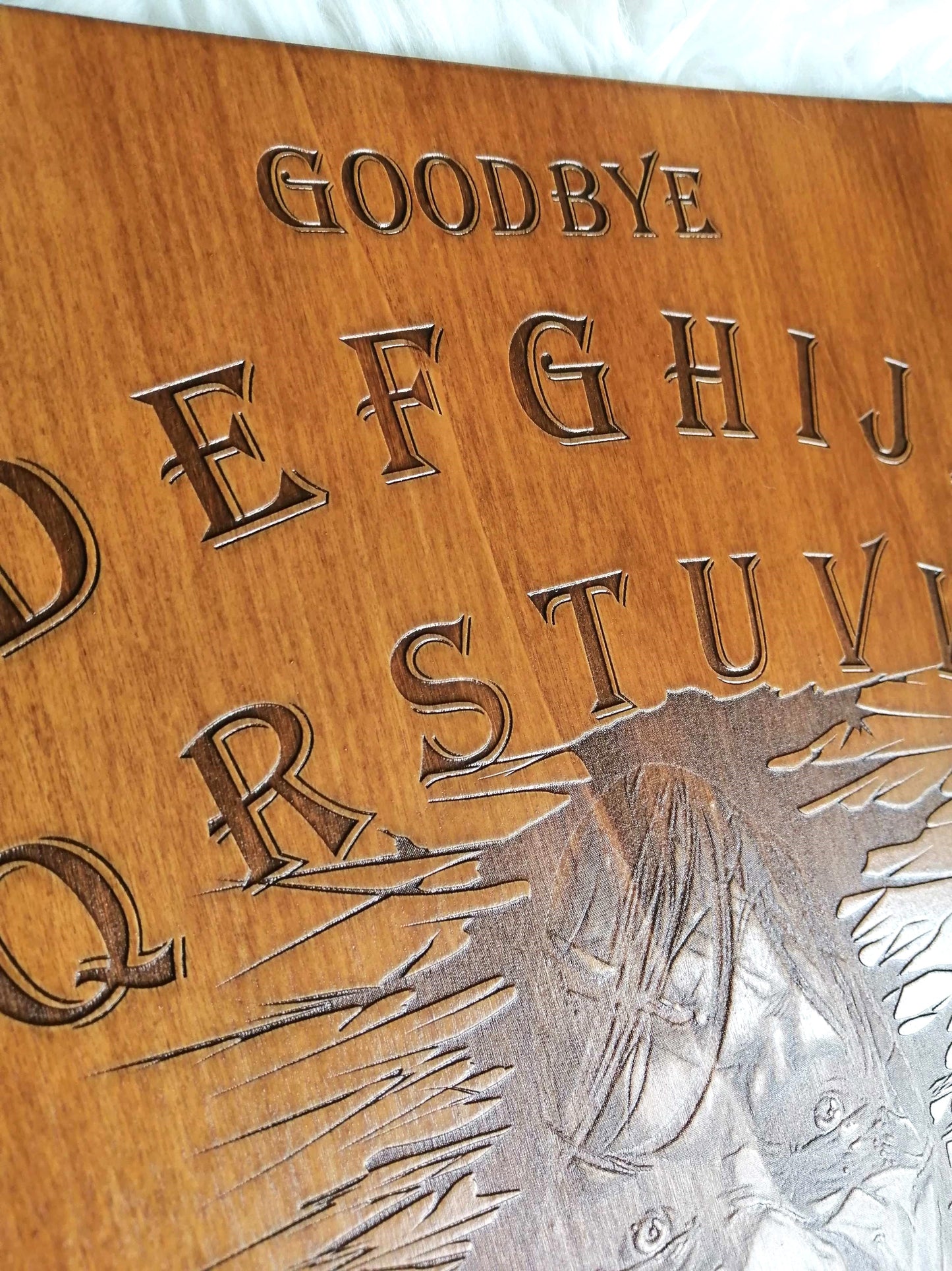 Planche Ouija Artisanale Bois – Ouija Board “L’Exorciste” Grand Format – Spirit Board Gravé – Décoration Ésotérique Unique