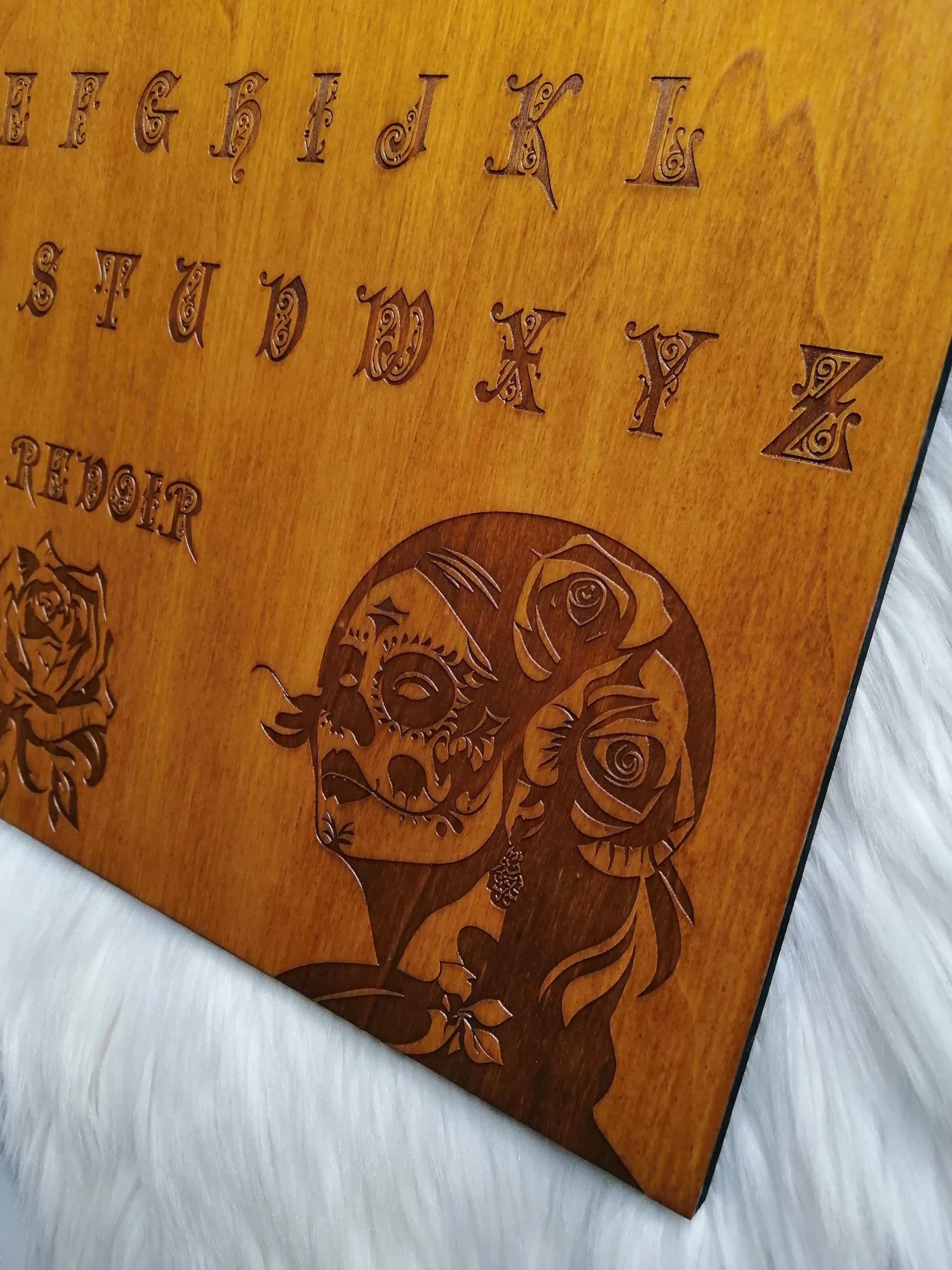 Planche ouija autel santa muerte décoration