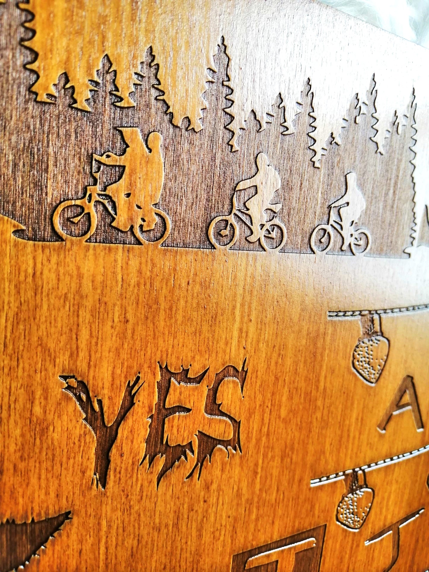 Ouija Board Wood Artisanale – Planche Ouija Inspirée de Stranger Things Spirit Board en Bois