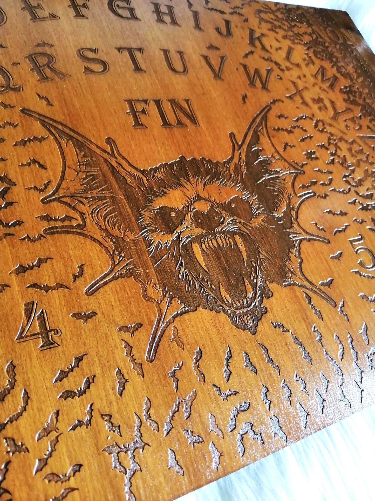 Planche ouija chauve souris bois gravé