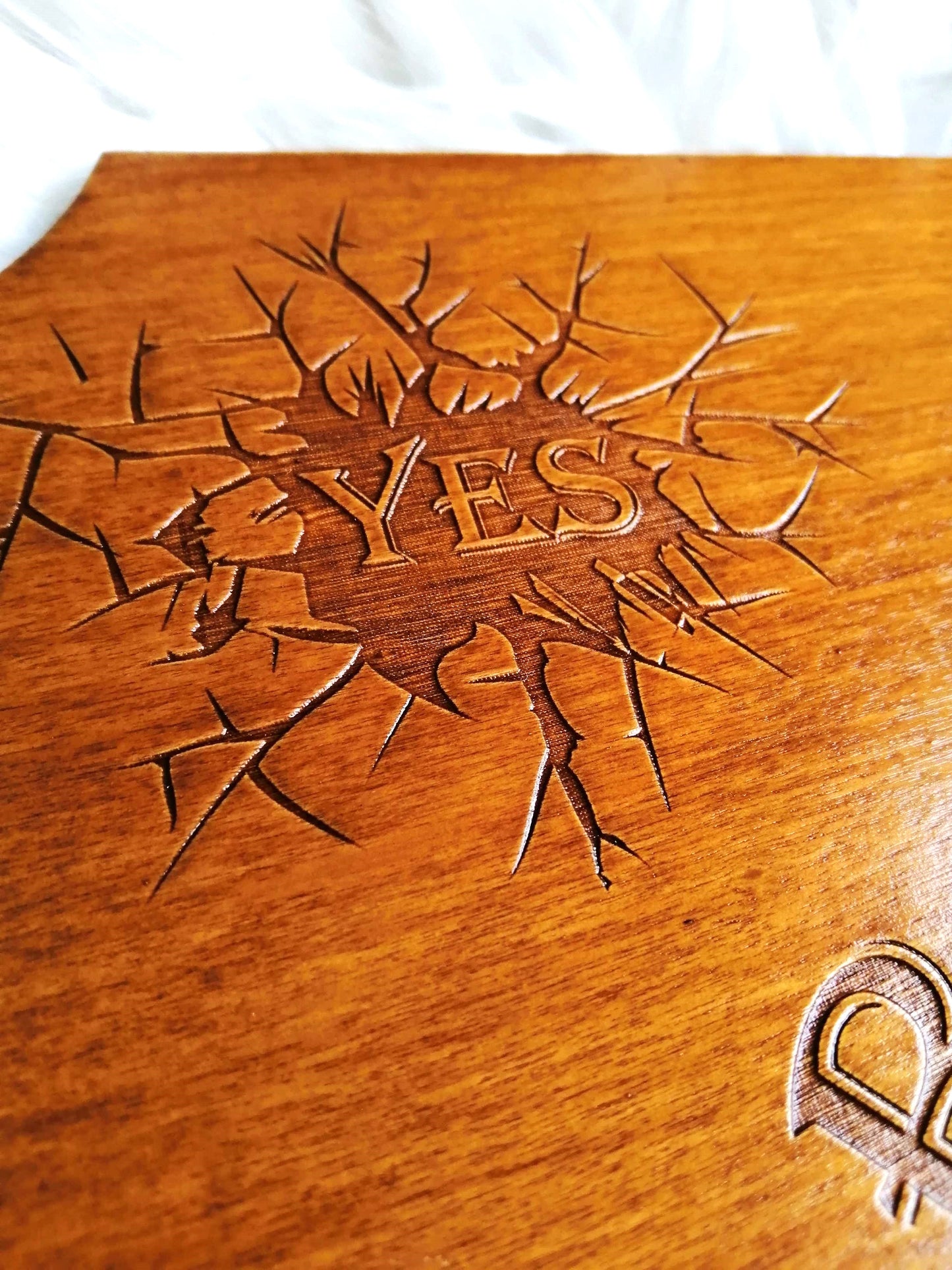 Planche ouija creepy bois gravé