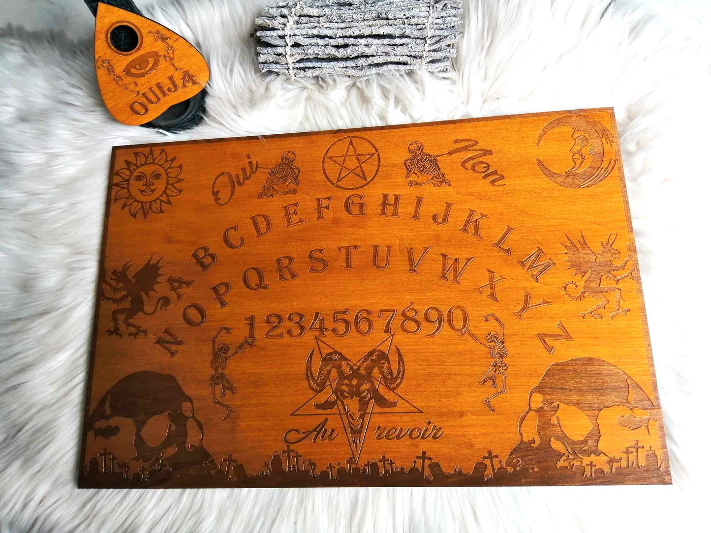 ouija board- planche ouija - spirit board