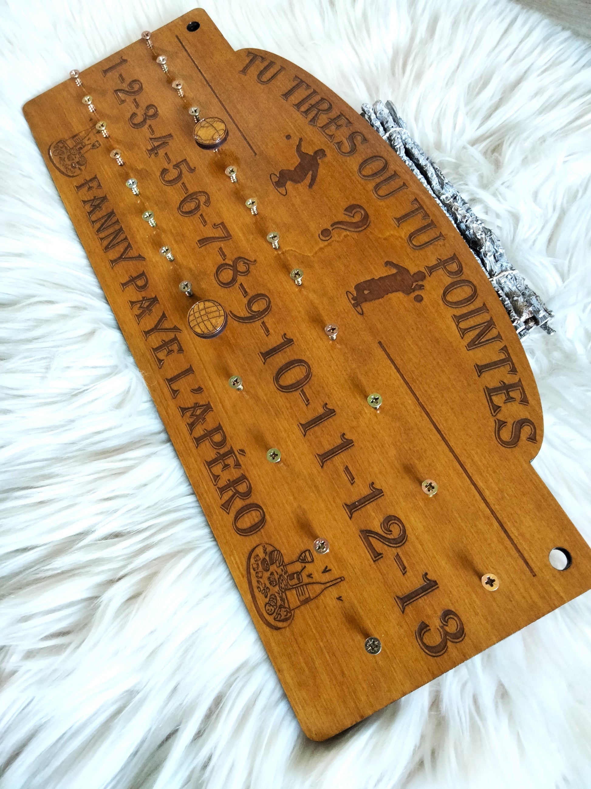 Tableau pétanque mural bois pour suivre les points