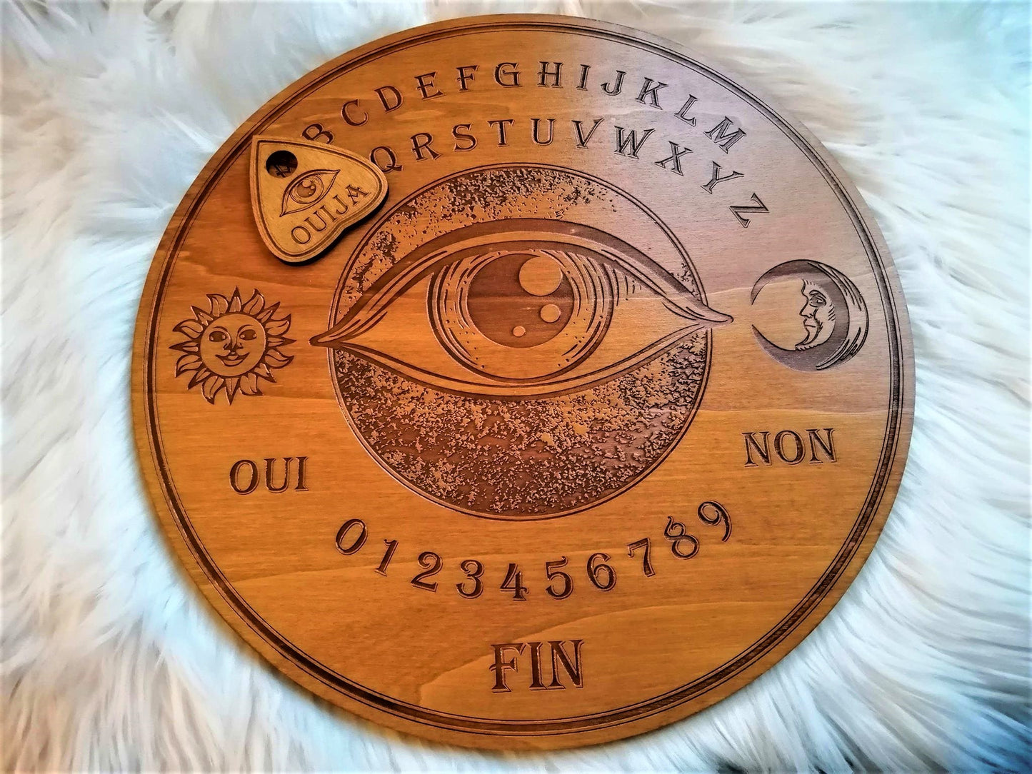 Planche Ouija Artisanale Bois – Ouija Board “Watch Me” – Spirit Board Gravé – Décoration Ésotérique Mystérieuse & Hypnotique