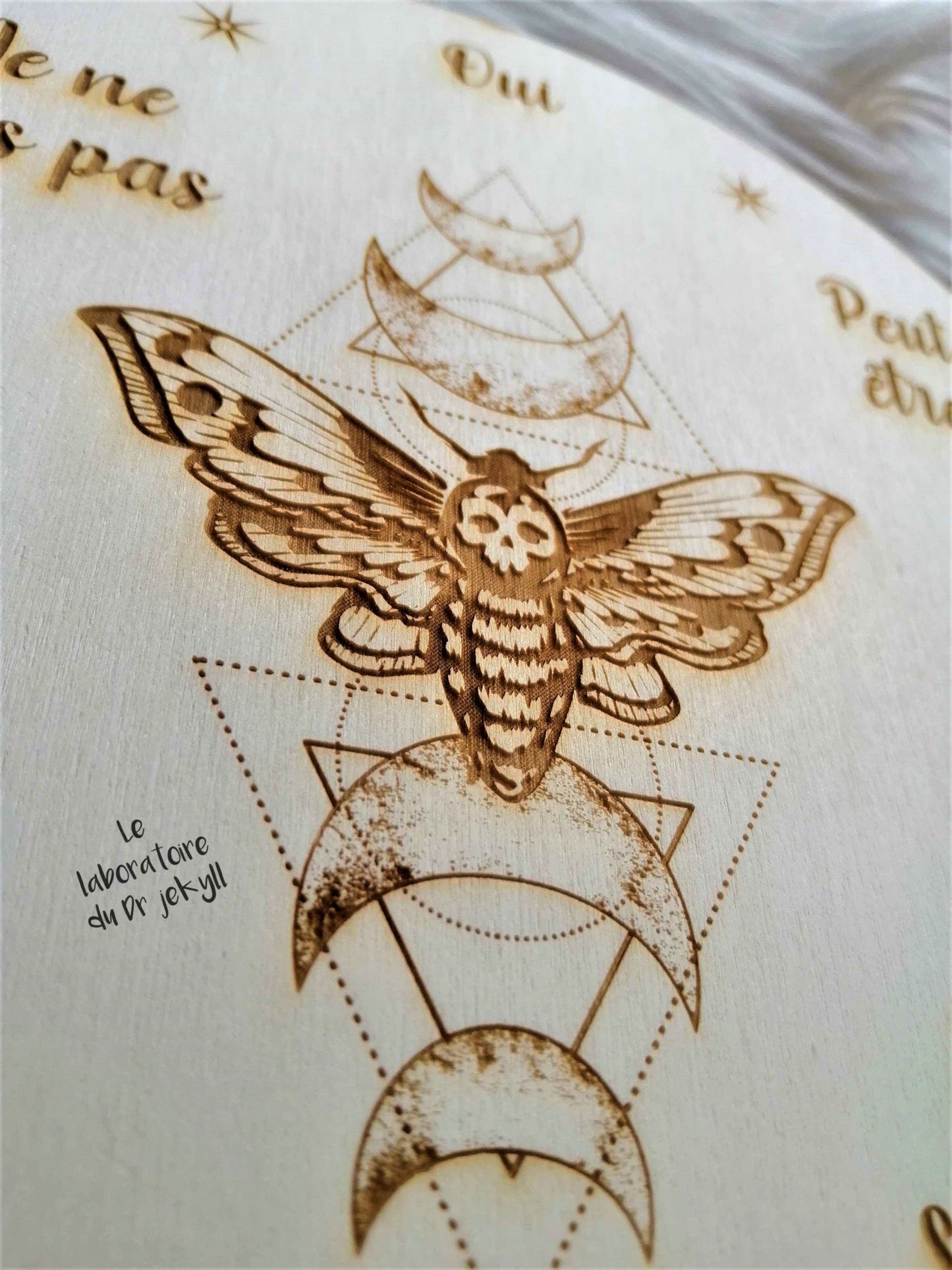 Planche de Radiesthésie Papillon Lunaire en Bois – Pendulum Board de Divination Artisanale