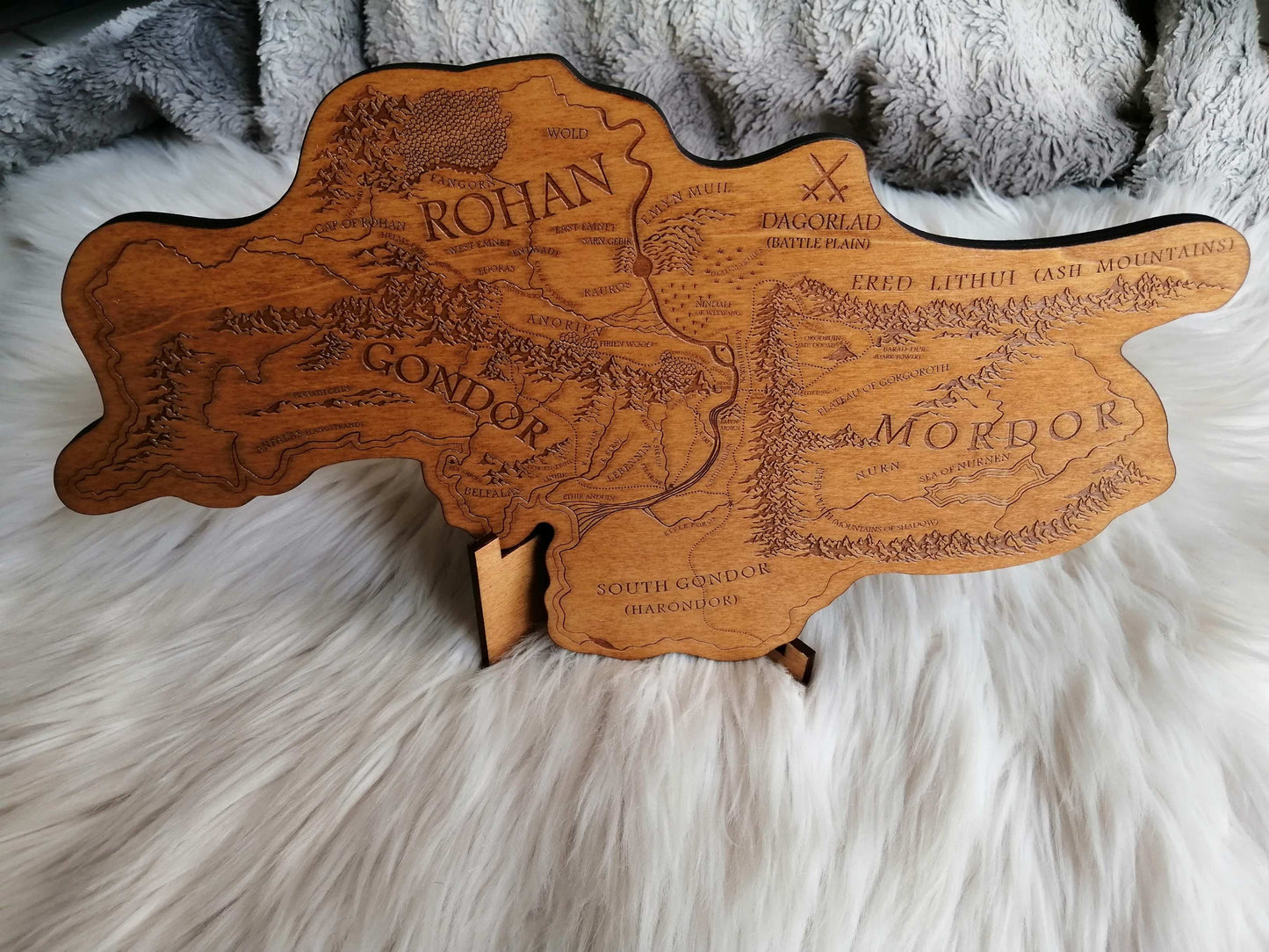 Carte fantasy bois gravé décoration murale