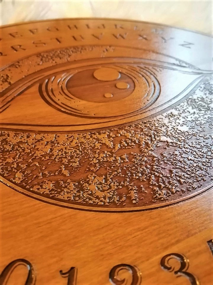 Spirit board bois ambiance occulte