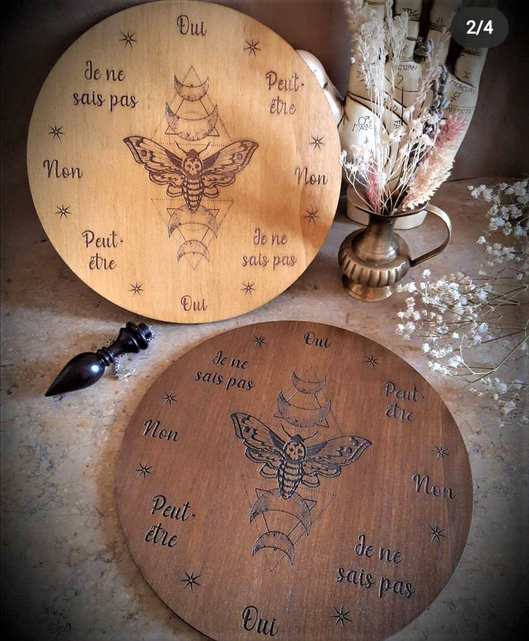 Planche de Radiesthésie Papillon Lunaire en Bois – Pendulum Board de Divination Artisanale
