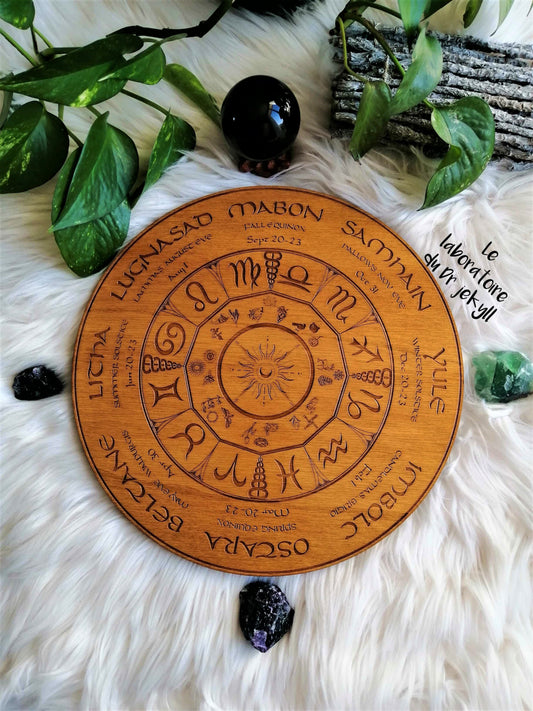 🌿 Roue de l'Année – Gravure Artisanale en Bois, Décoration Spirituelle et Ésotérique