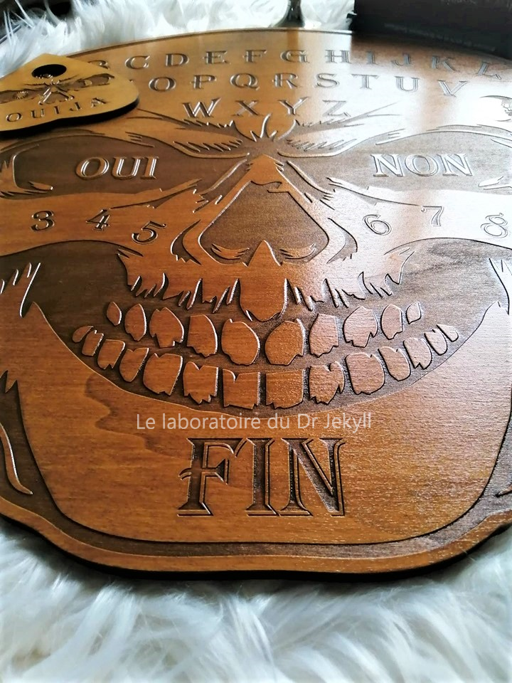 ouija board tête de mort
