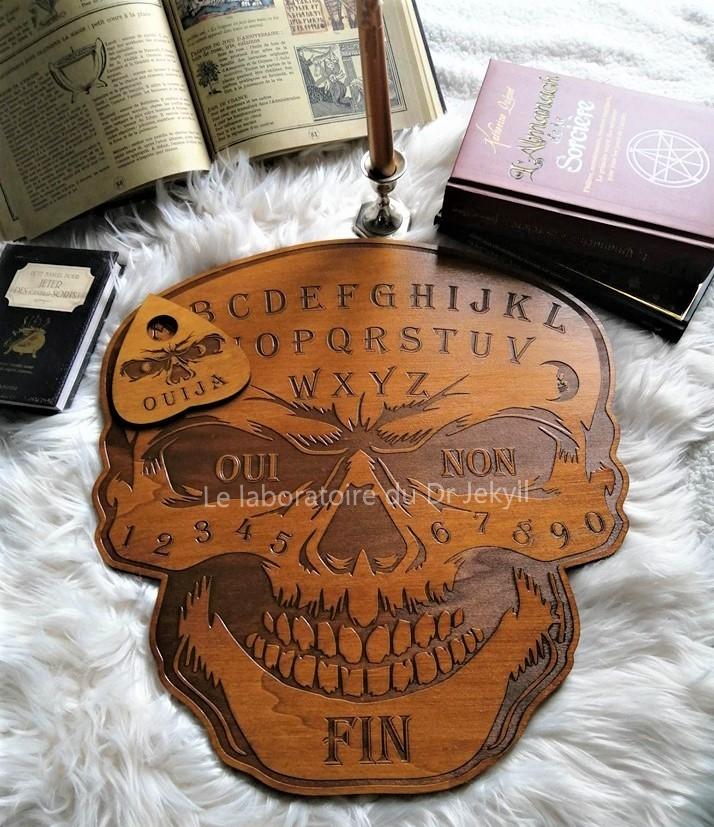 spirit-board-skull-occult-decor